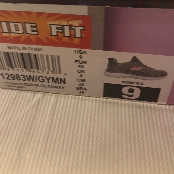 NWT Sketchers grey sport memory foam sneakers. size 9 wide - Picture 7 of 7